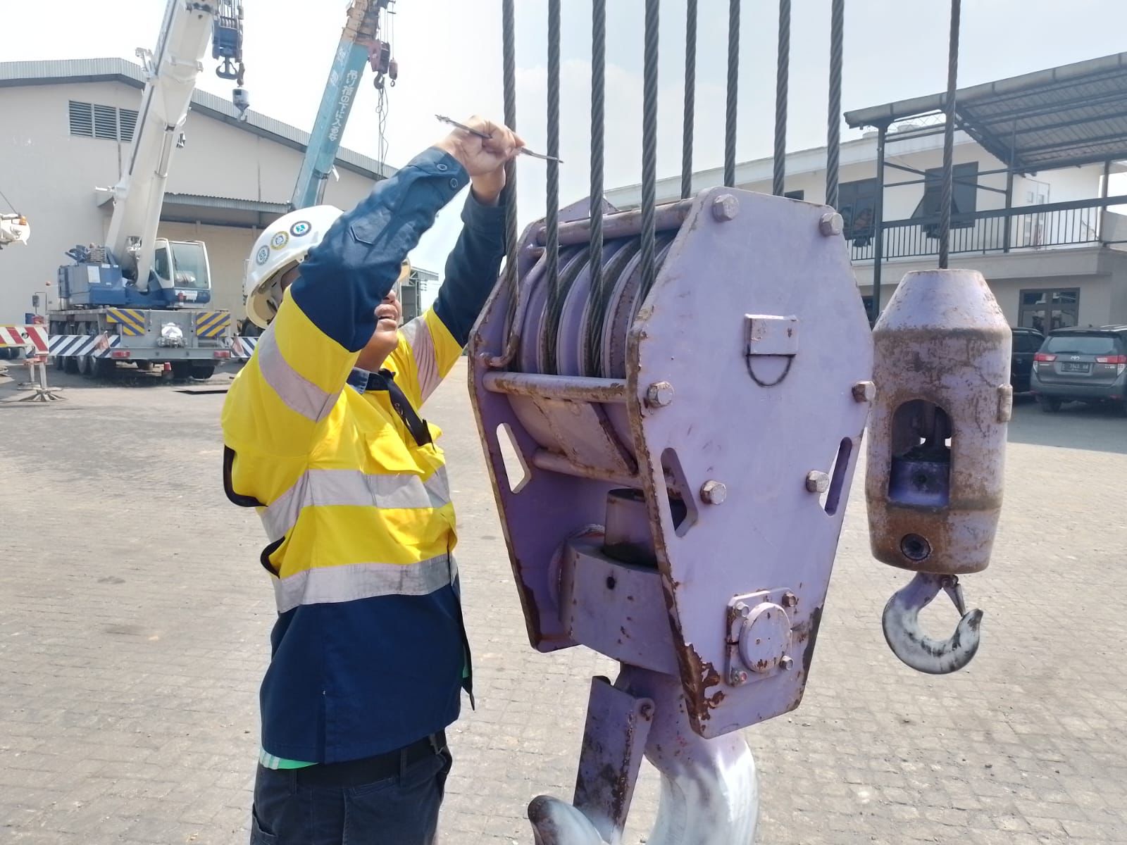 WhatsApp Image 2025-04-14 at 18.04.29 (2)